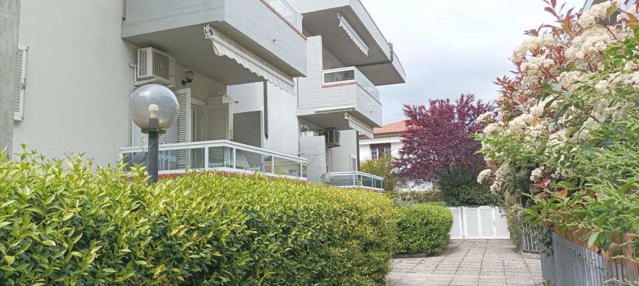 La Casina Di Ale Lejlighed Marina Di Carrara Eksteriør billede